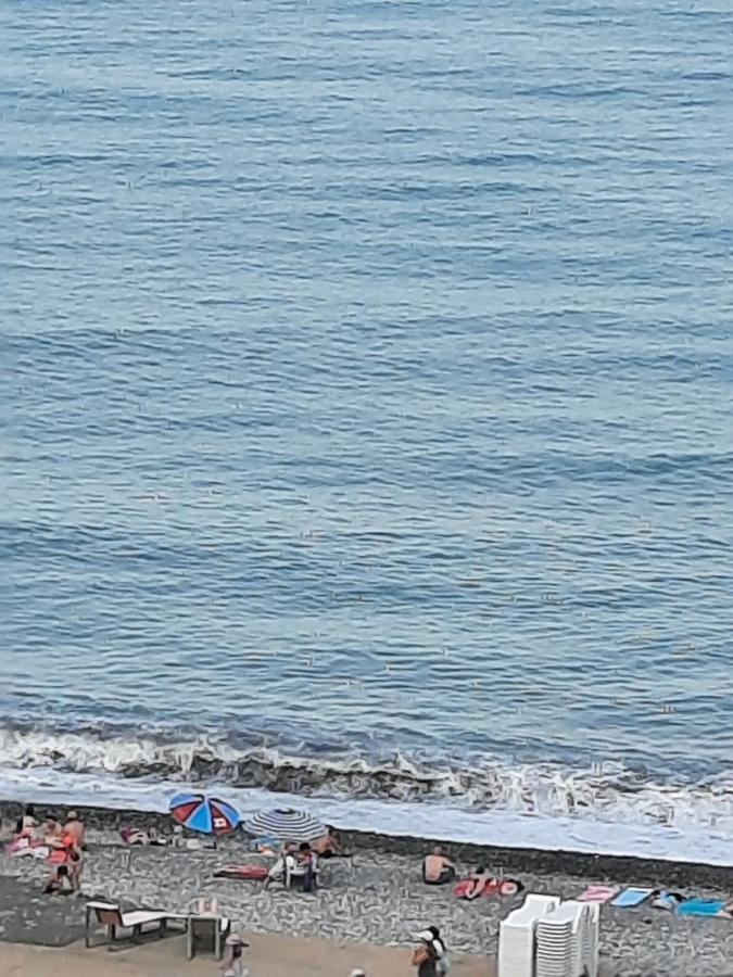 Apartment Desi With Sea View On The Beach In Μπατούμι Εξωτερικό φωτογραφία